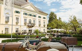 Hotel Schloss Lerchenhof  4*